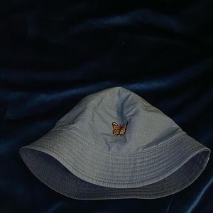 Bucket hat